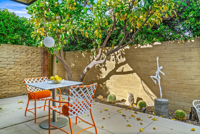 1611 S Calle Palo Fierro #4, Palm Springs, CA 92264