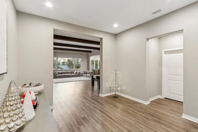 32780 Presidio Hills Ln, Winchester CA: https://media.crmls.org/mediaz/2d4293c0-8f8a-4b6b-bd4e-9383a2507977.jpg