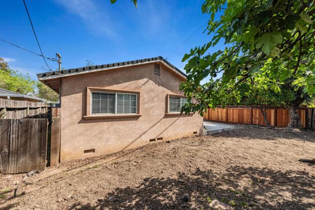 320 Battle Dance Drive, San Jose CA: https://media.crmls.org/mediaz/2d42a94b-b236-43bc-8a30-9b79e60fb419.jpg