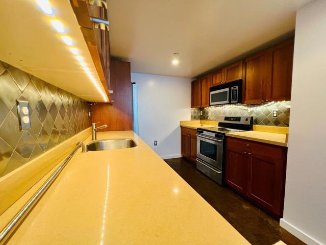 1800 Bryant Street, San Francisco CA: https://media.crmls.org/mediaz/2d42ed52-0df2-42fb-9a0b-be93db2a92f7.jpg