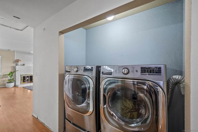 8016 Sterling Dr, El Cajon CA: https://media.crmls.org/mediaz/2d431afb-9d41-484d-966a-b8dff65a6343.jpg