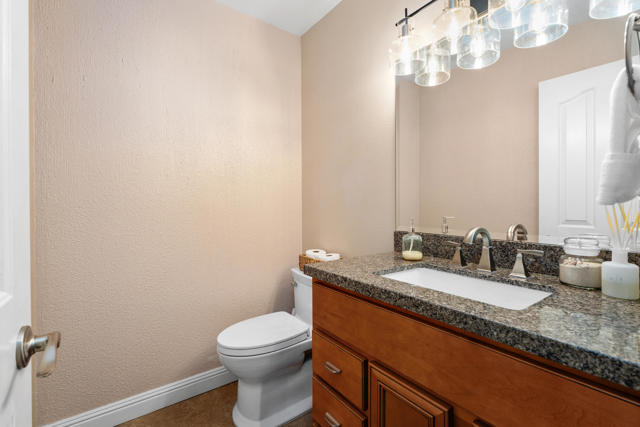 58 Sutton Place E, Palm Desert, CA 92211
