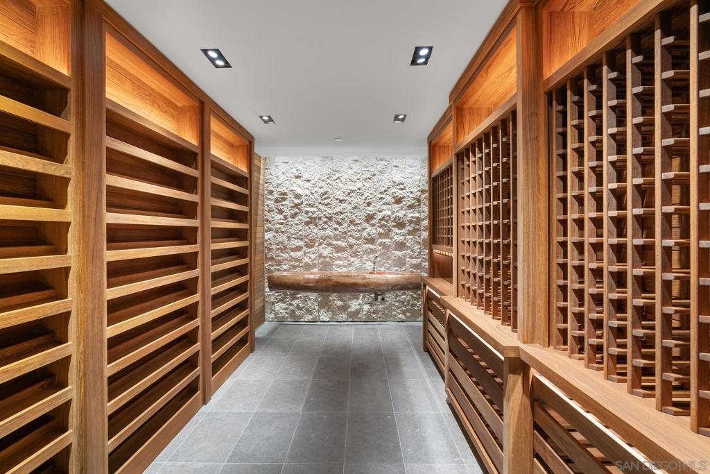 MLS #250032059SD image #16