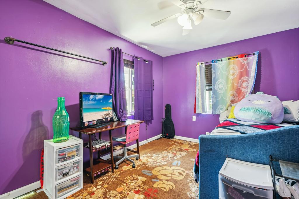 https://media.crmls.org/mediaz/2d437ec3-00af-433c-a332-5eb801d4eb86.jpg?preset=X-Large