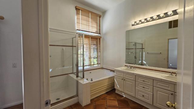 Detail Gallery Image 14 of 24 For 5365 Caminito Exquisito, San Diego,  CA 92130 - 4 Beds | 3 Baths