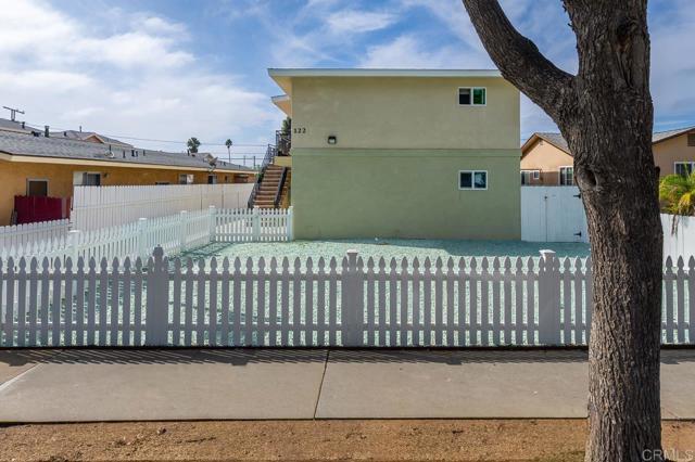 Detail Gallery Image 7 of 27 For 122 Jefferson, Chula Vista,  CA 91910 - 2 Beds | 1 Baths