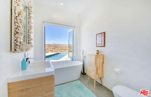 5215 Pioneertown Road, Pioneertown CA: https://media.crmls.org/mediaz/2d445e54-94d2-49ef-9d6b-9771d83e8e85.jpg