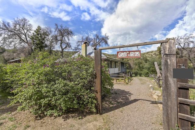 26742 San Felipe Rd, Warner Springs CA: https://media.crmls.org/mediaz/2d4876c3-2d12-402d-b5ac-5815c011c31f.jpg