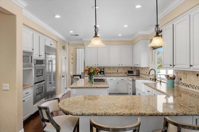 2520 Filmott, Escondido CA: https://media.crmls.org/mediaz/2d4a9aa8-9325-48c4-b7d1-193b1ac0b5de.jpg