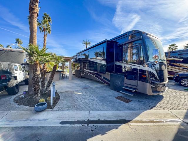 80394 Avenue 48, Indio CA: https://media.crmls.org/mediaz/2d4ac541-79dc-4dae-a108-a0c41355db46.jpg