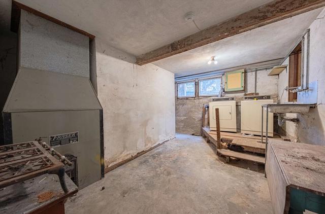 4705 Crystal Street, Capitola CA: https://media.crmls.org/mediaz/2d4b4c77-246c-421b-b625-d954d09bc14b.jpg