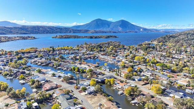 613 Bass Lane, Clearlake Oaks CA: https://media.crmls.org/mediaz/2d4bd9ca-0809-4d1f-b9f5-011af7fb18d9.jpg