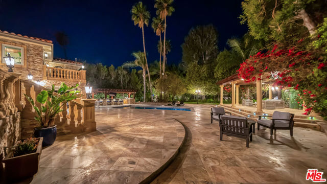 10801 Bothwell Road, Chatsworth CA: https://media.crmls.org/mediaz/2d4bfa64-adc0-4b9c-ad8a-ce4479470269.jpg