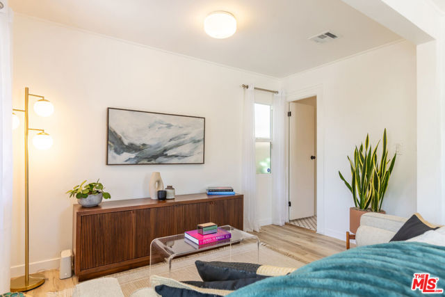 1519 Morton Terrace, Los Angeles CA: https://media.crmls.org/mediaz/2d4cf565-a08f-49ef-9dcc-e4d708cfa104.jpg
