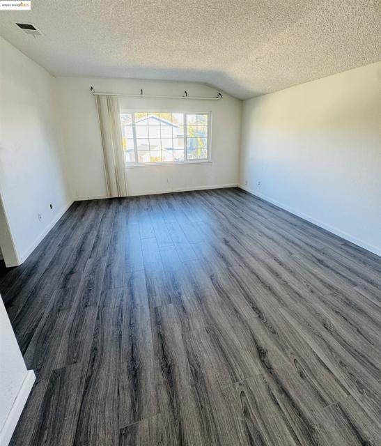 27 Barkley Court, Vallejo CA: https://media.crmls.org/mediaz/2d4cf58a-9066-47b1-a650-0c254f3b49fa.jpg