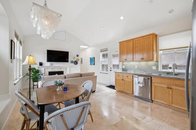 484 Poplar Street, Half Moon Bay CA: https://media.crmls.org/mediaz/2d4e6754-c5a8-4126-b2a6-18c893b269cb.jpg