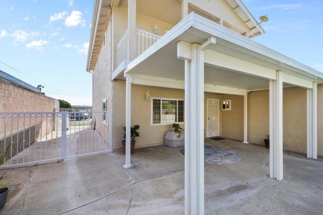 1173 Oasis Ave, Chula Vista CA: https://media.crmls.org/mediaz/2d4ee609-7966-4e59-a946-691dba830f27.jpg