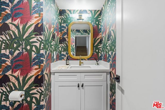 4707 La Villa Marina, Marina del Rey CA: https://media.crmls.org/mediaz/2d4eea10-b53e-4866-803f-34c384f308de.jpg
