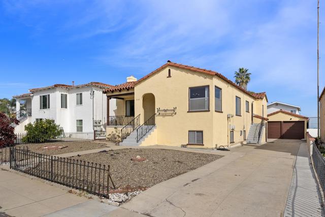 Detail Gallery Image 4 of 55 For 3040 Byron St, San Diego,  CA 92106 - 6 Beds | 2 Baths