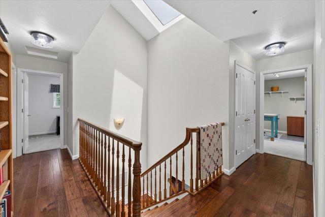 1 Woodbury Circle, Salinas CA: https://media.crmls.org/mediaz/2d5028f3-5a5d-4e66-b761-cc71c20673b9.jpg
