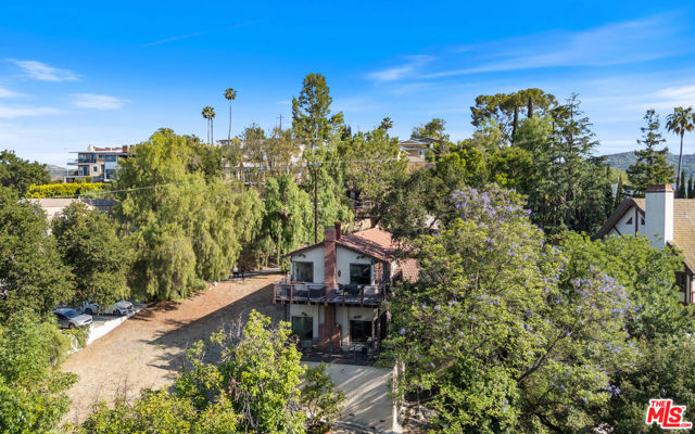 4713 Bedel Street, Woodland Hills CA: https://media.crmls.org/mediaz/2d5109b8-ff95-4818-94cd-19efe1f9f28f.jpg