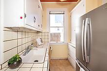 3763 20th Street, San Francisco CA: https://media.crmls.org/mediaz/2d516c4e-70b1-48bc-9a61-24b00a8b603a.jpg