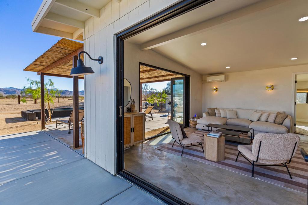 MLS #219136068PS image #3