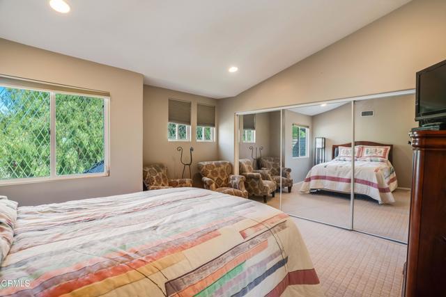 35135 Caprock Road, Santa Clarita CA: https://media.crmls.org/mediaz/2d52b956-fa05-4262-b833-b6a5c303cfb8.jpg