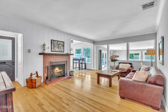 208 Fowler Drive, Monrovia CA: https://media.crmls.org/mediaz/2d540681-227c-4e14-b238-aab705ff3d3e.jpg