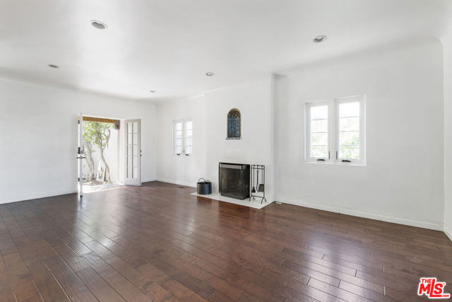 931 Micheltorena Street, Los Angeles CA: https://media.crmls.org/mediaz/2d5435f6-f81e-4899-8a20-6f75376841c6.jpg