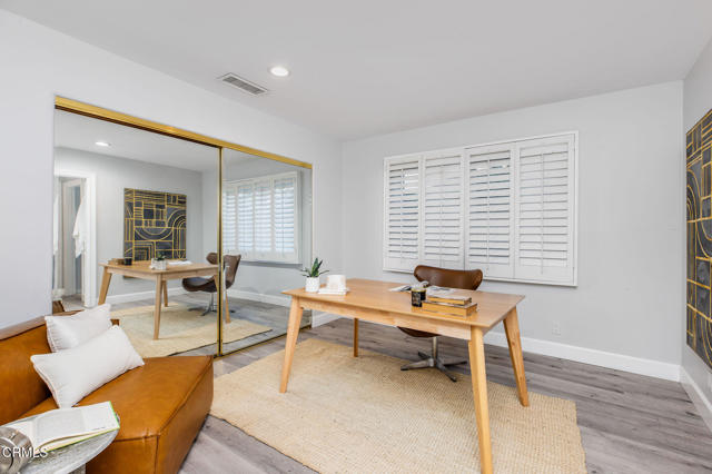 Detail Gallery Image 15 of 40 For 19443 Hatteras St, Los Angeles,  CA 91356 - 4 Beds | 4 Baths