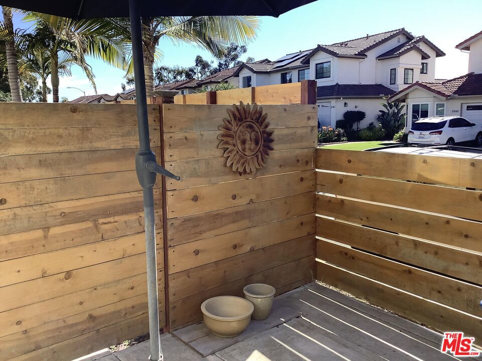 2422 Summerhill Drive - photo 2