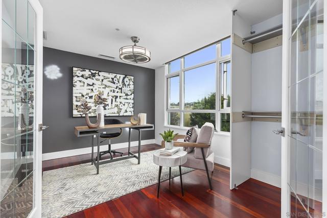 850 Beech St, San Diego CA: https://media.crmls.org/mediaz/2d558b61-71a2-4437-a035-beecaef07849.jpg