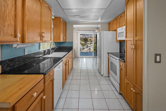 9500 Harritt Rd, Lakeside CA: https://media.crmls.org/mediaz/2d56450a-6188-455e-ab44-d4d6f5caad79.jpg