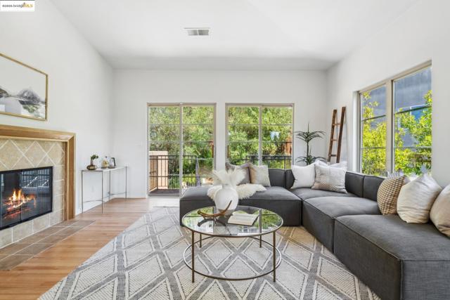 911 Aquarius Way, Oakland CA: https://media.crmls.org/mediaz/2d56658d-76a3-4ff4-a5ed-ae50be035c2a.jpg
