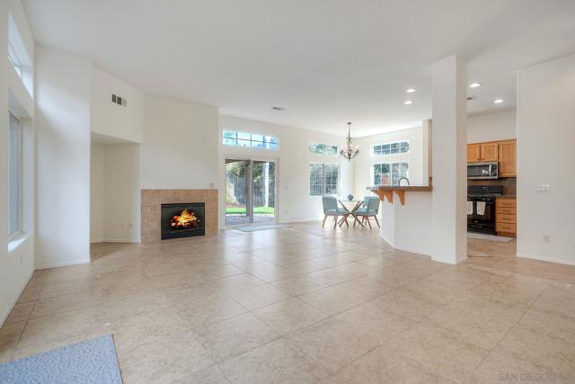 29711 Williams Valley Ct, Escondido CA: https://media.crmls.org/mediaz/2d5788ff-dc2c-4ed2-b5c9-a5cce3c8c0d4.jpg