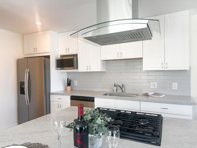33157 Lake Superior Place, Fremont CA: https://media.crmls.org/mediaz/2d580094-68ae-4dcc-8385-474d9a0ca4ba.jpg