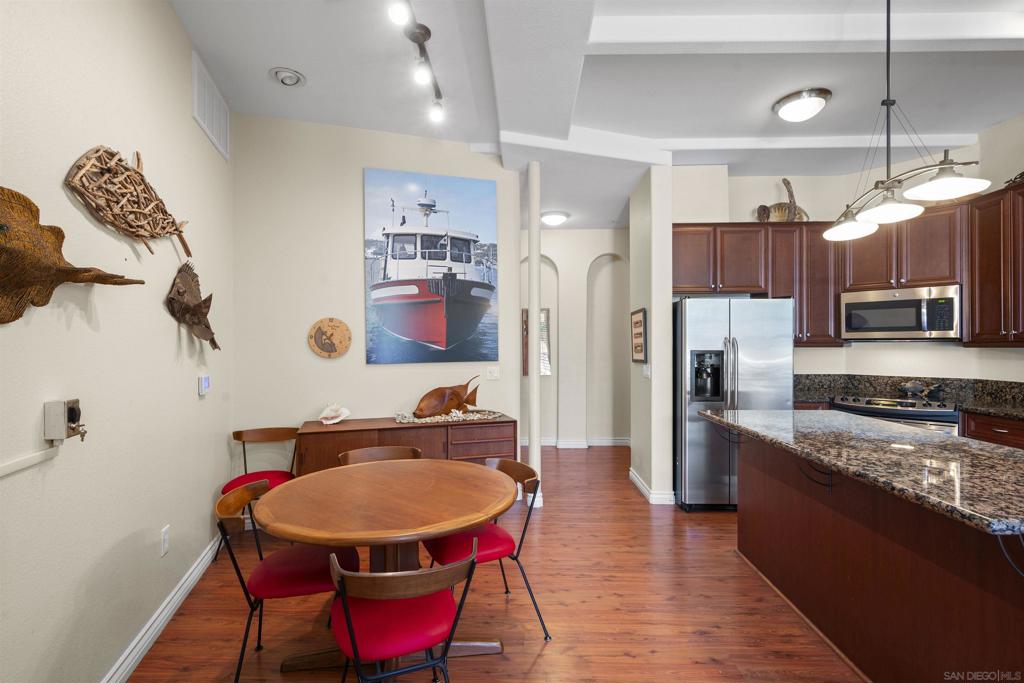 1021 Scott - photo 12