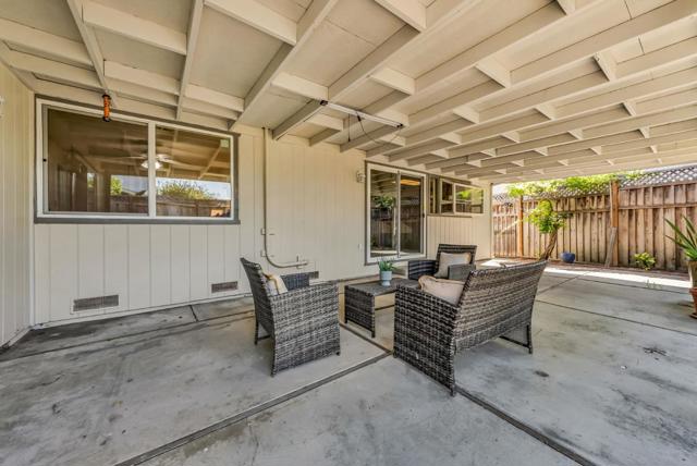 5665 Comanche Drive Drive, San Jose CA: https://media.crmls.org/mediaz/2d585afe-9769-4269-a8f5-76b66ce0390a.jpg