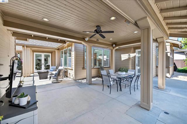 Image 33 of 45 For 5564 Stockton Loop