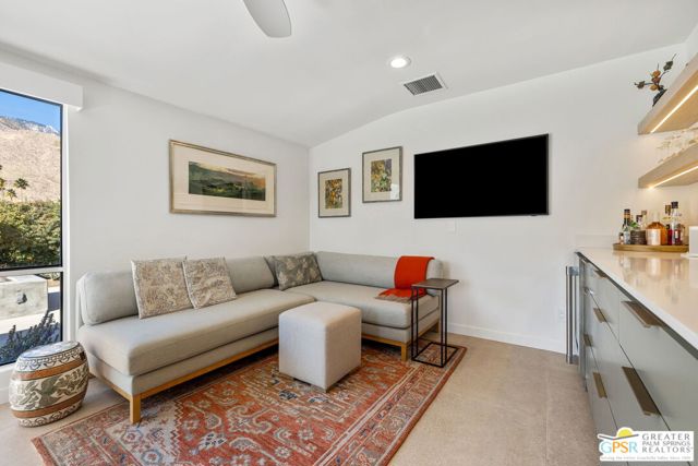 2367 S Yosemite Drive, Palm Springs CA: https://media.crmls.org/mediaz/2d595ced-78ea-4253-bd88-b166330c67e4.jpg