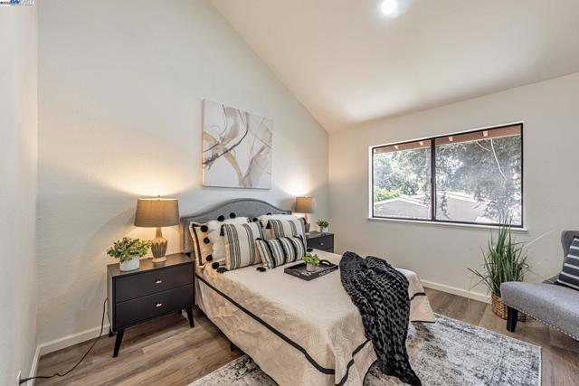 3810 Burton Cmn, Fremont CA: https://media.crmls.org/mediaz/2d5a6da9-a013-45bb-8b74-25b33d9fd21b.jpg