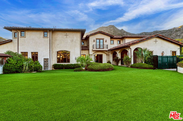 31823 Lobo Canyon Road, Agoura Hills CA: https://media.crmls.org/mediaz/2d5a98e7-6aa5-482b-b079-642a05e4e310.jpg