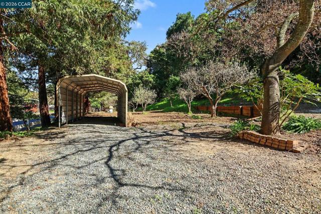 1451 Franklin Canyon Rd, Martinez CA: https://media.crmls.org/mediaz/2d5abc76-27f2-4351-a314-407bb41afc45.jpg