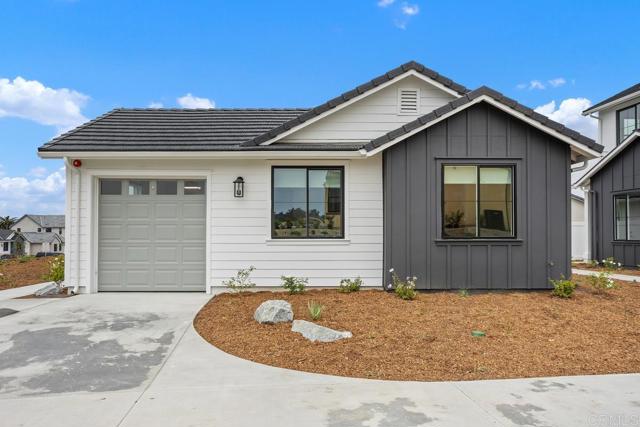 Detail Gallery Image 1 of 17 For 1215 Stonemark Place Adu,  Vista,  CA 92081 - 2 Beds | 1 Baths