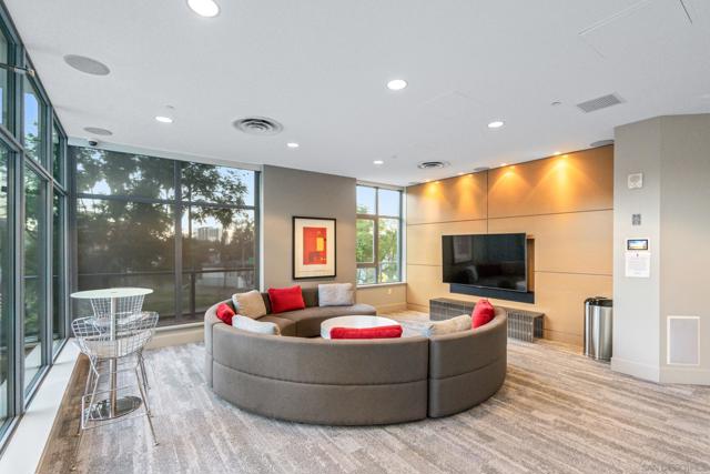 1441 9th Ave, San Diego CA: https://media.crmls.org/mediaz/2d5ba197-abb8-4aff-939e-cfaf632b2fbb.jpg