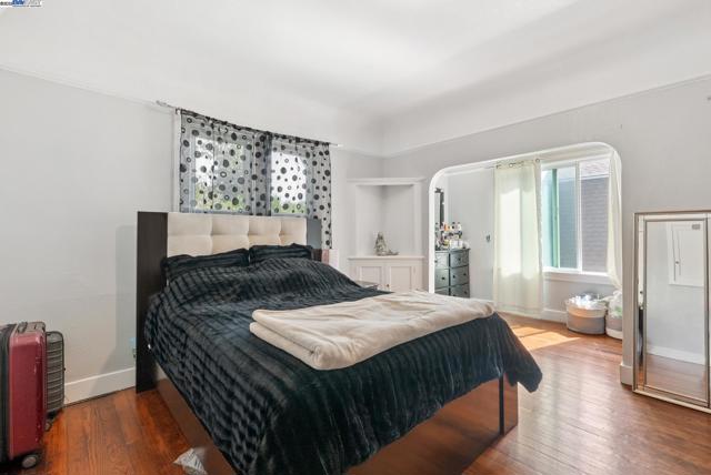 1706 Fairview St, Berkeley CA: https://media.crmls.org/mediaz/2d5bcaf1-3203-4bb6-9466-45474b056133.jpg