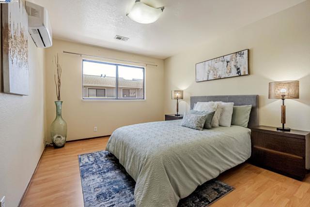 130 Mohave Terrace, Fremont CA: https://media.crmls.org/mediaz/2d5bcdc4-5d17-4ece-b900-4f21aa1fc085.jpg