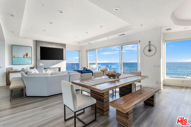 27336 Pacific Coast Highway, Malibu CA: https://media.crmls.org/mediaz/2d5bdb10-163c-46ff-aa62-db5e5f863e1d.jpg