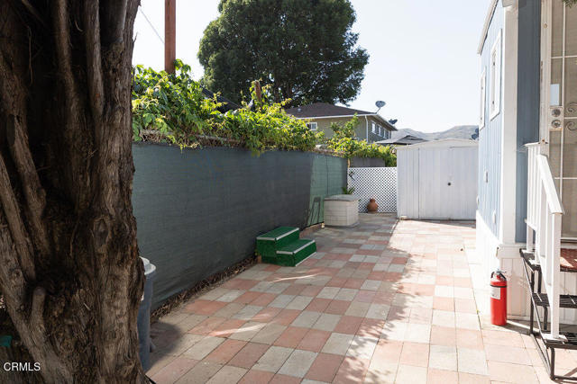 710 W Harvard Boulevard, Santa Paula CA: https://media.crmls.org/mediaz/2d5c0234-1b3b-4667-b3b6-feb818234f55.jpg